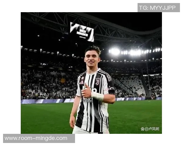 孔塞桑伊尔迪兹华丽过人连连挑战防线前者射门被挡精彩瞬间引发全场欢呼 孔塞桑伊尔迪兹华丽过人连连挑战防线前者射门被挡精彩瞬间引发全场欢呼